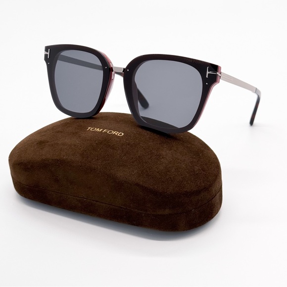 NEW TOM FORD PHILIPPA-02 TF1014 71A WOMEN SUNGLASSES FT01014/S BLACK EYEWEAR - Picture 1 of 10